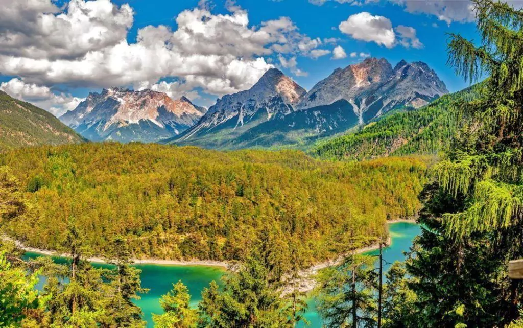 Gear Up for Heights: Essential Tips for Mountain Trailblazers 