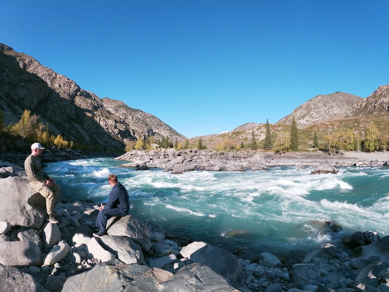 Voyestralav: Alpine Trails and Wilderness Treks.